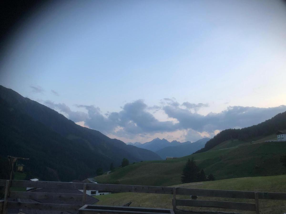 Peerfect Ferienwohnungen Navis Exterior foto